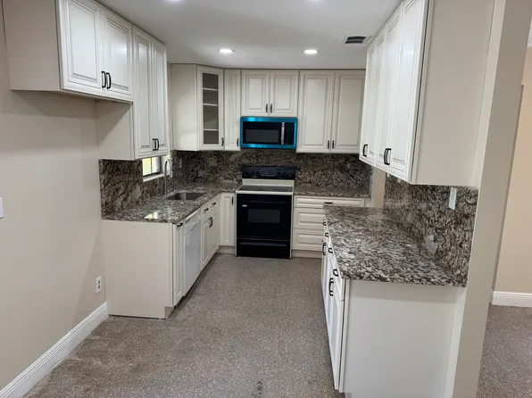 10715 N Dixon Ave, Tampa, FL 33612