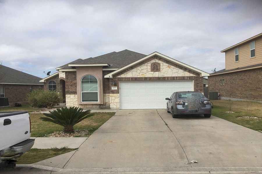 1st image of 1003 Herrera Ct