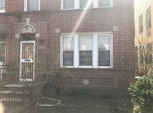 24-27 26th St #1, Astoria, NY 11102