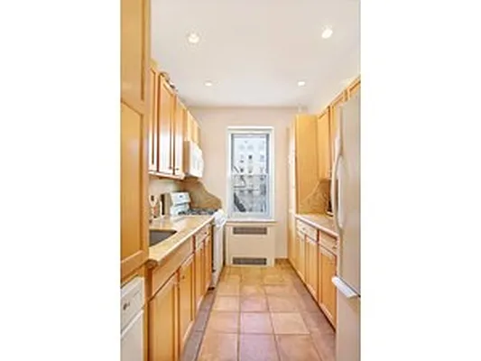 Sold by Corcoran | media 3