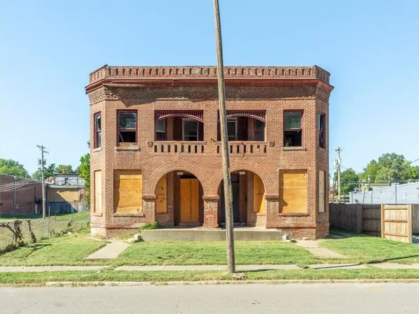 1343 Buchanan Ave, Saint Joseph, MO 64501