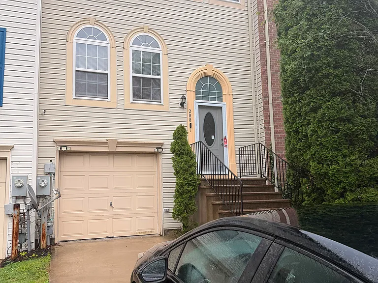 208 Persimmon Cir — Photo 4
