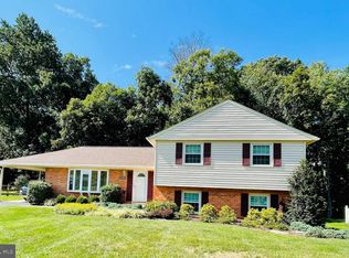 4244 Charley Forest St, Olney, MD 20832