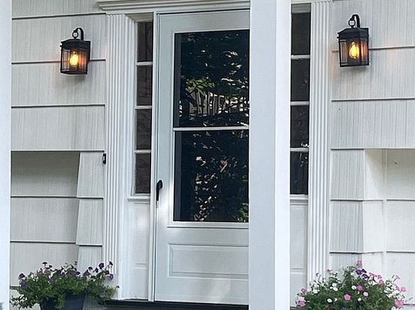 24 Hampton Falls Rd