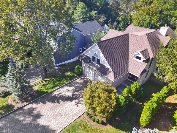 107 Magnolia Ave, Tenafly, NJ 07670