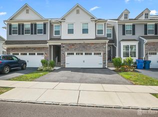 3504 Charleston Dr, Monroe Township, NJ 08831