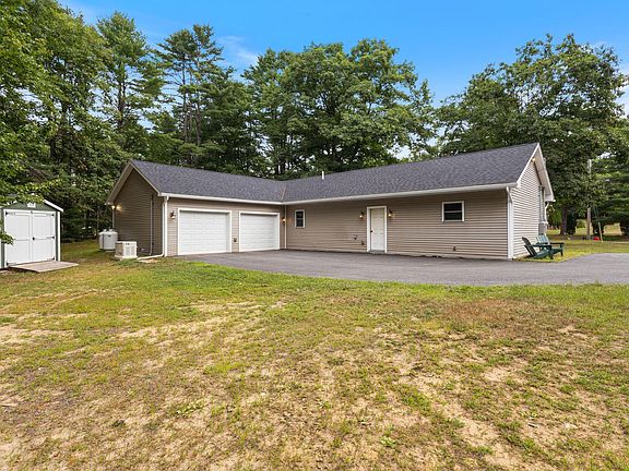 3rd image of 242 Ferry Road