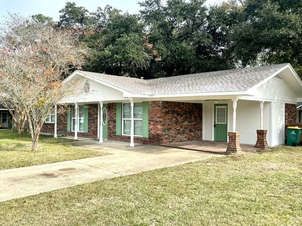 903 Alverado Dr, Long Beach, MS 39560