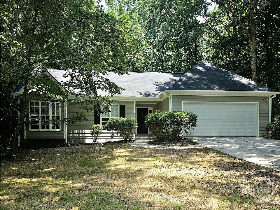 1st image of 210 New Haven Drive