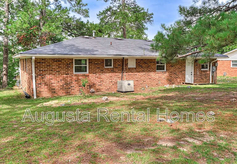 2328 Prague Ct — Photo 31