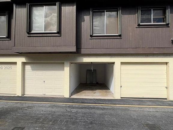 3rd image of 5324 BOSQUE Lane #92
