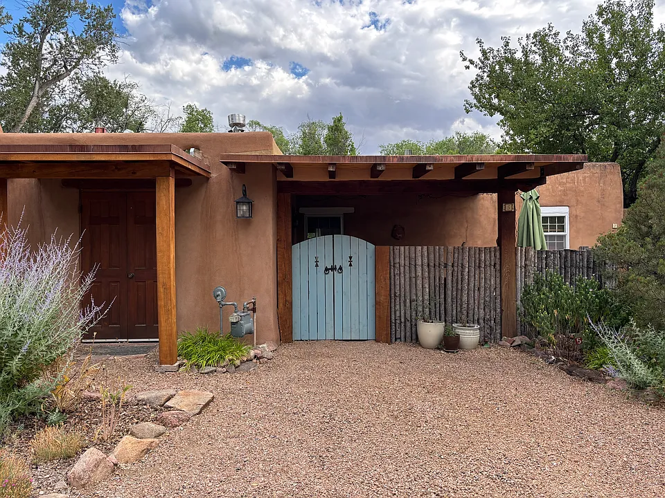 5 White Boulder Ln #2