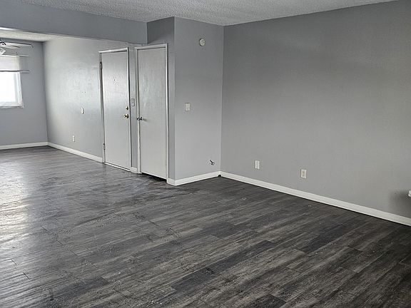 2nd image of 1815 W 40th St APT 8