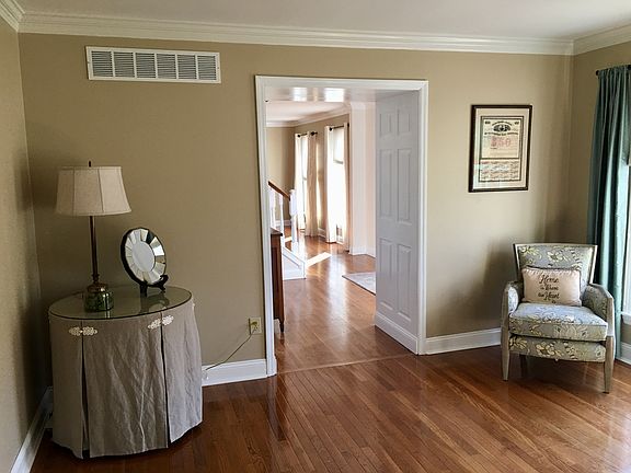 3rd image of 8174 Eagleridge Dr