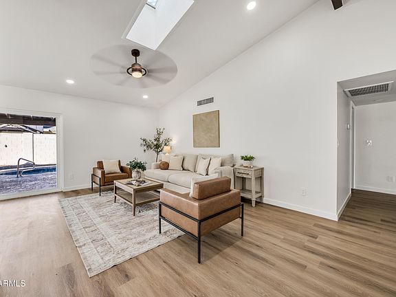 5th image of 2126 E ENID Avenue