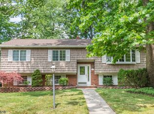 72 Fieldstone Pl, Wayne, NJ 07470