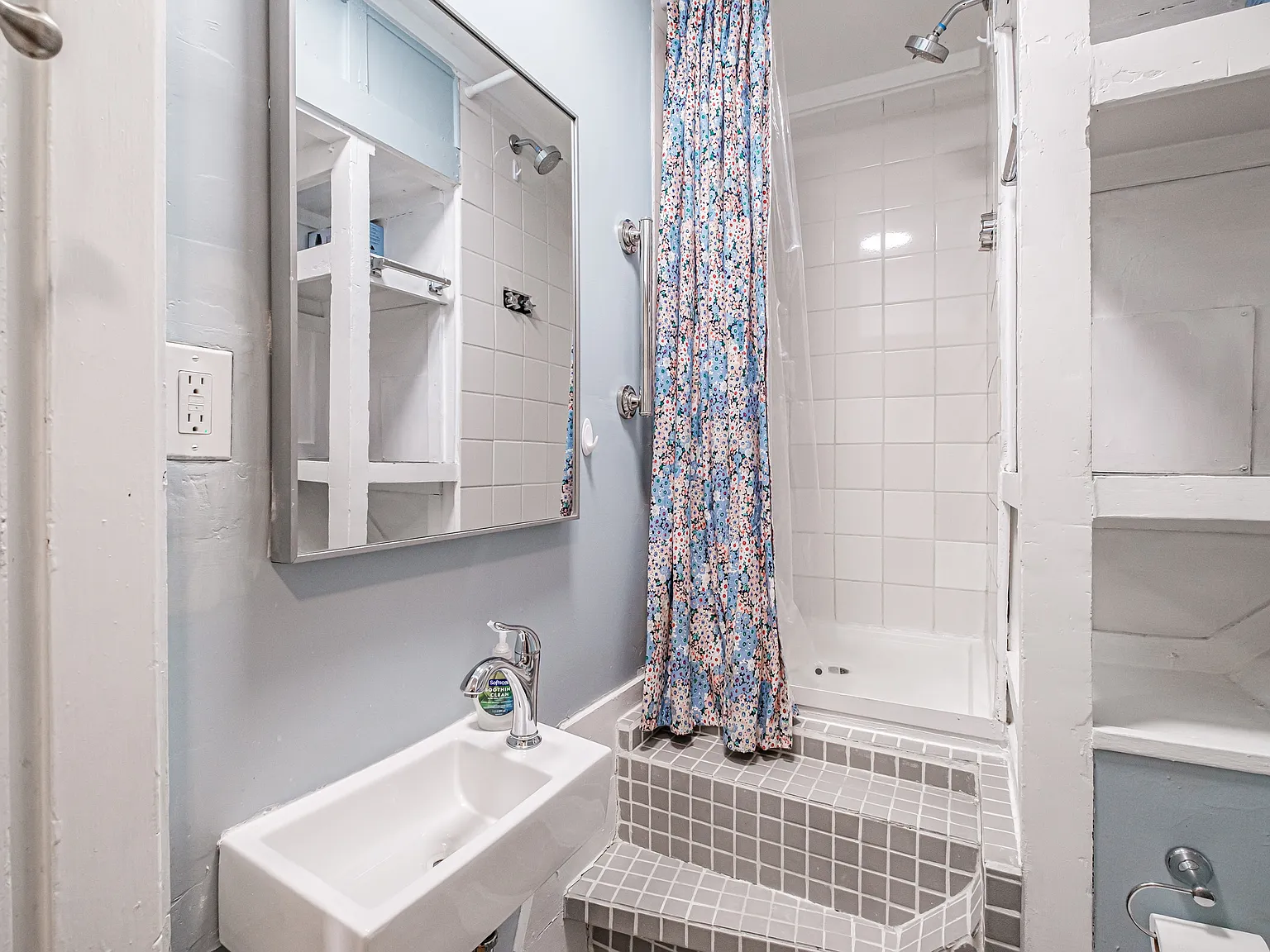 1 bed, $2,200 — Photo 4