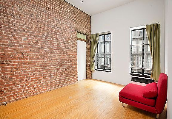 5th image of 20 Renwick St Unit 10/11
