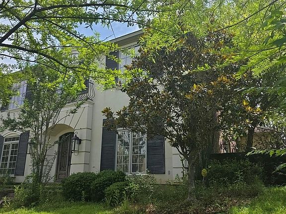 2nd image of 112 Laurel Cir