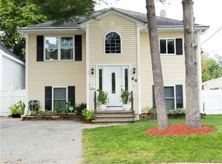 64 Brookdale Blvd, Pawtucket, RI 02861