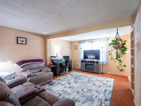 3rd image of 13546 Bentley Cir