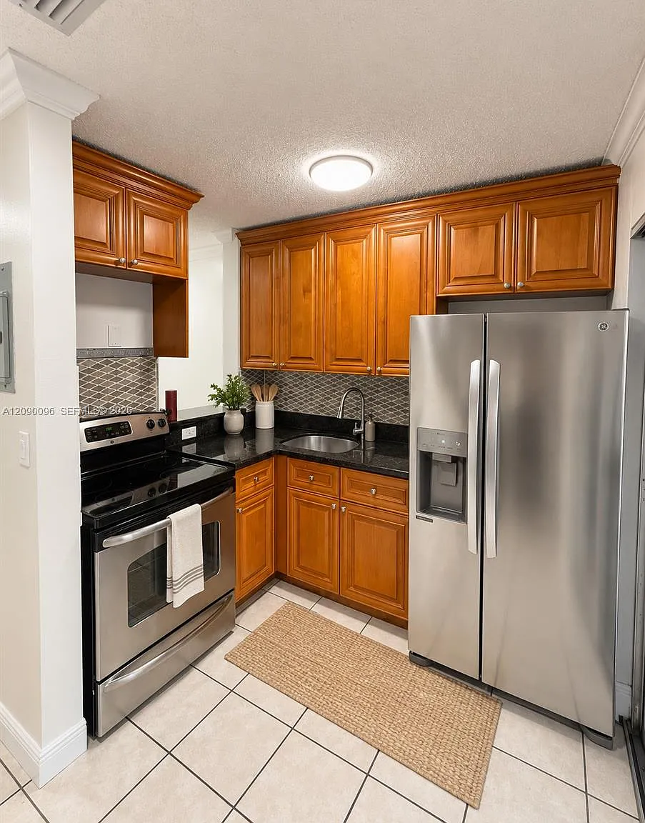 The Diamond Condo — Photo 4