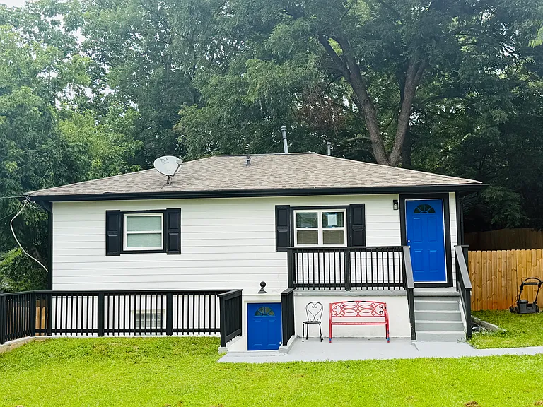 1241 NW Dr NW #A — Photo 2