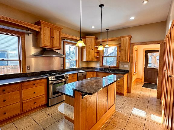 2nd image of 1101 Cleveland Ave S #1