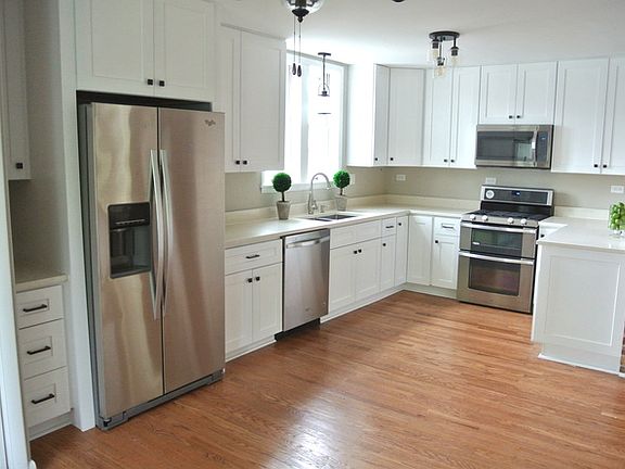 3rd image of 102 Hawley St