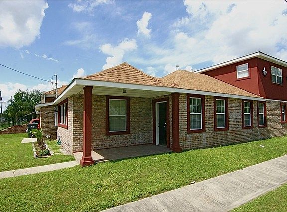 3rd image of 2371 Mendez St