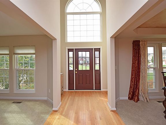 2nd image of 3923 Ashmont Dr