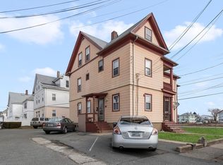 1260 Newport Ave, Pawtucket, RI 02861