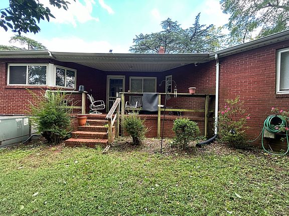 4th image of 701 Ashmore Dr