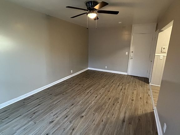 4th image of 2076 Elm Ave APT 14