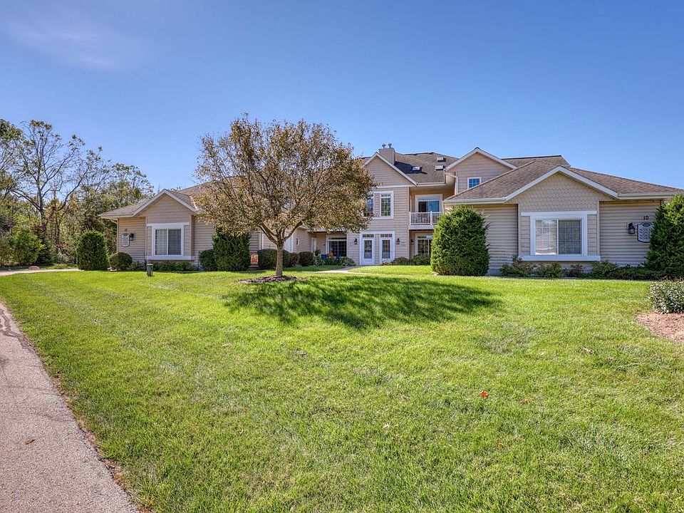 1st image of W397N5931 Autumn Woods DRIVE