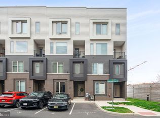 2144 Kensington Ct #B82, Philadelphia, PA 19125