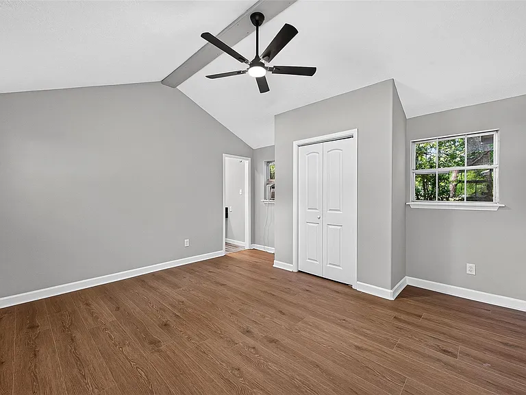 5693 Cessna Dr — Photo 21