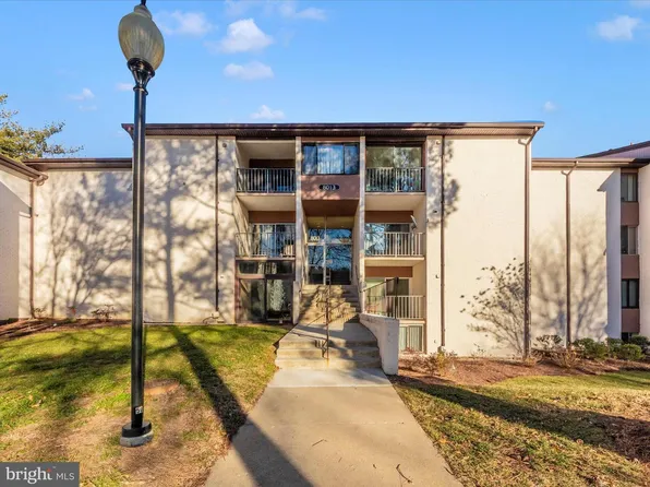 8013 Mandan Rd APT T4, Greenbelt, MD 20770