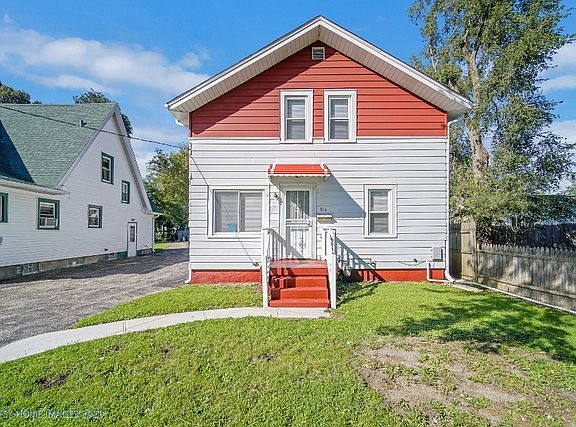 2nd image of 816 Pine St