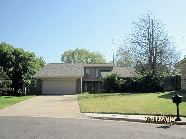 2nd image of 2315 Bent Trail Cir