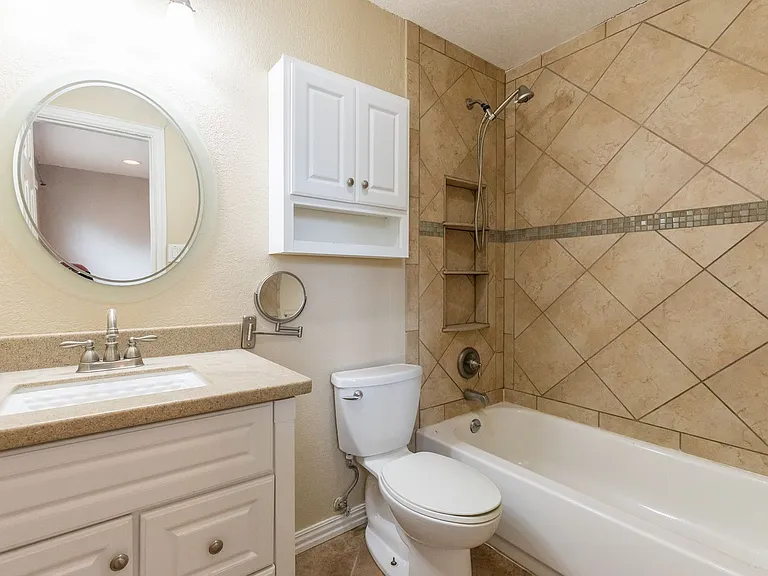 3902 Karen Dr — Photo 25
