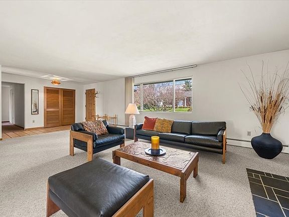 5th image of 3628 Pheasant Ln