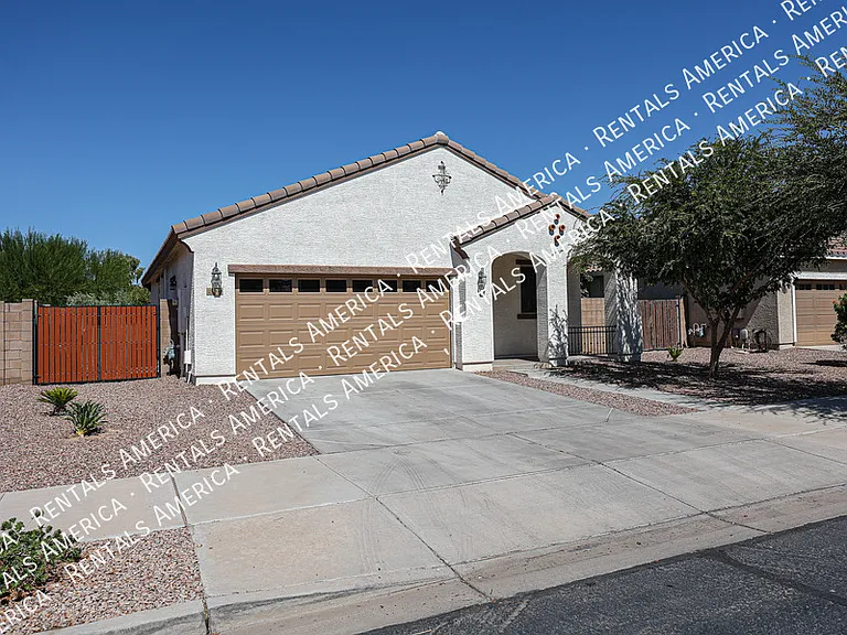 21260 E Calle Luna — Photo 1