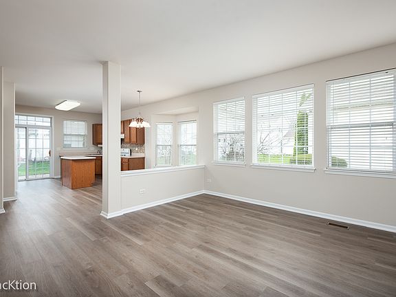 4th image of 16118 Ontario St
