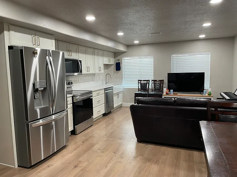1431 N 3500 W — Photo 5
