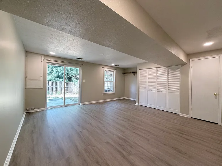 19533 Fetlock Dr — Photo 35
