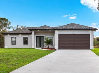 1933 Walcott Loop, Lehigh Acres, FL 33972