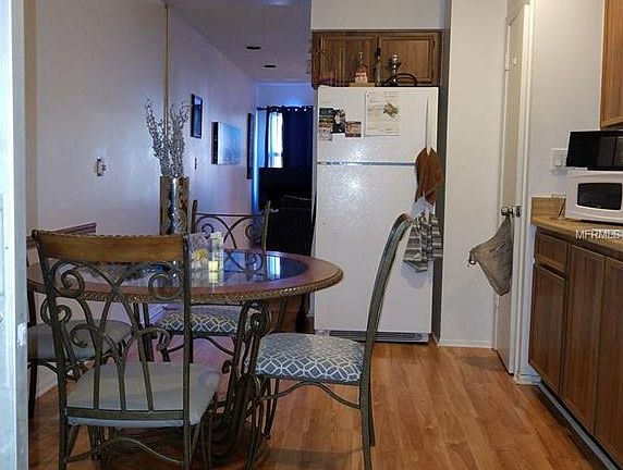 4th image of 126 Lake Villa Way
