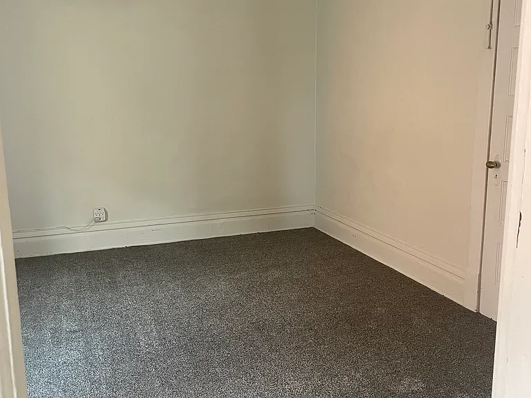 909 W Silver St #911 — Photo 13