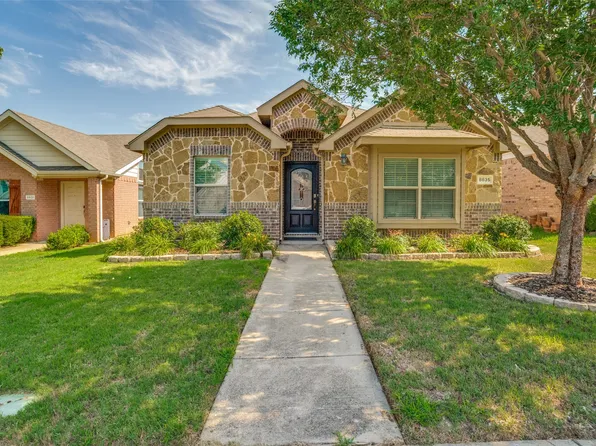 8835 Tucker St, Aubrey, TX 76227